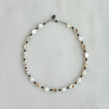Load image into Gallery viewer, Pearl Collage Necklace