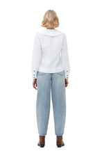 Load image into Gallery viewer, Cotton Poplin V-Neck Frill Collar Shirt