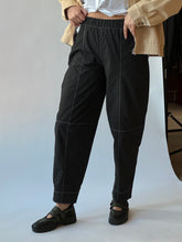 Load image into Gallery viewer, Black Elasticated Curve Pants