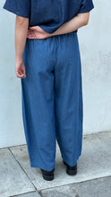 Load image into Gallery viewer, Denim Linen Lantern Pant