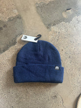 Load image into Gallery viewer, Simple Beanie