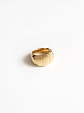 Load image into Gallery viewer, Gold Imogen Ring
